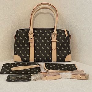 NWT Dooney & Bourke Bag With Accessories Chocolate Brown Vintage